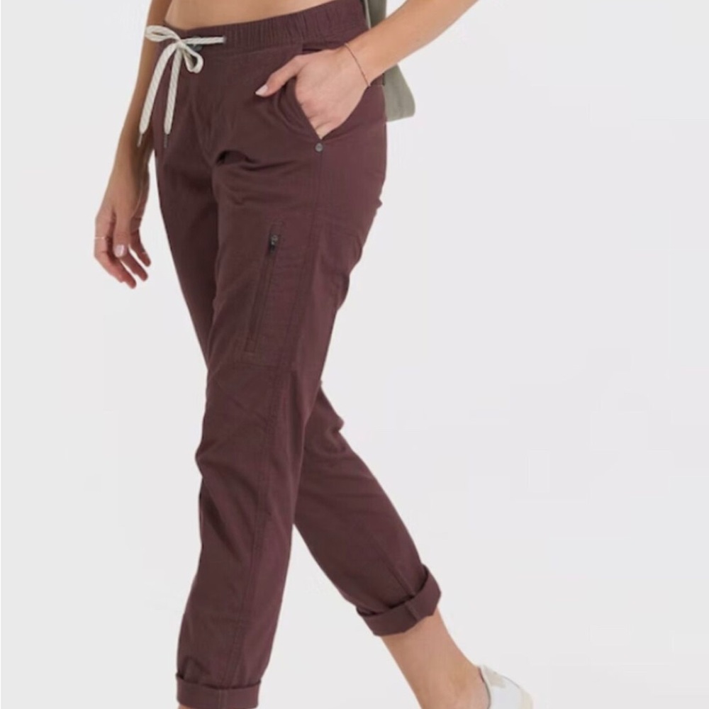 Vuori rips top pants